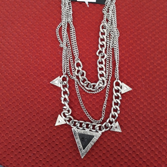 NEW Pale Yellow Necklace w/ Shiny Silver Chains - Picture 4 of 5